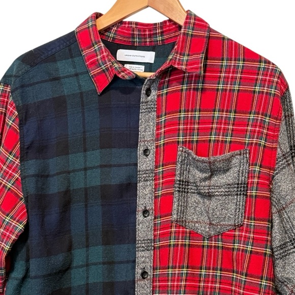 Urban Outfitters Mix & Match Plaid Button Down Flannel Blue Red Mens Large - Picture 3 of 10
